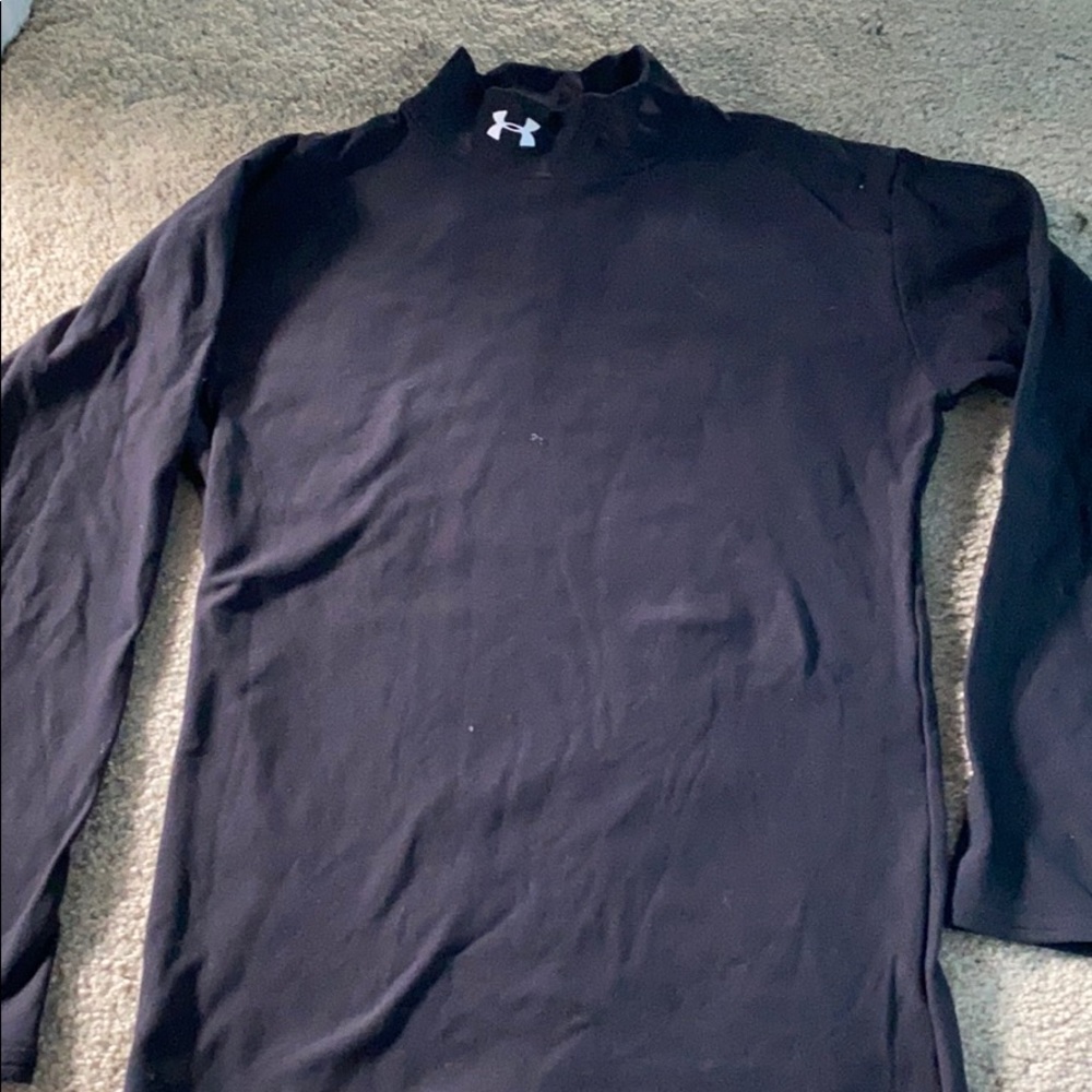 Under armour long sleeve rarely worn